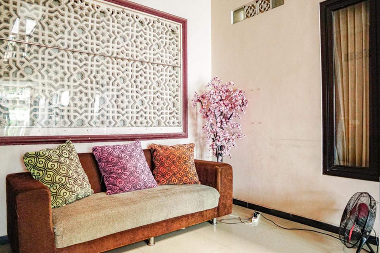 Audah Syariah Residence RedPartner Surabaya Bagian luar foto