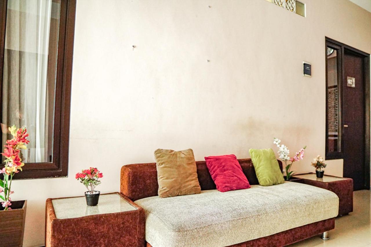 Audah Syariah Residence RedPartner Surabaya Bagian luar foto