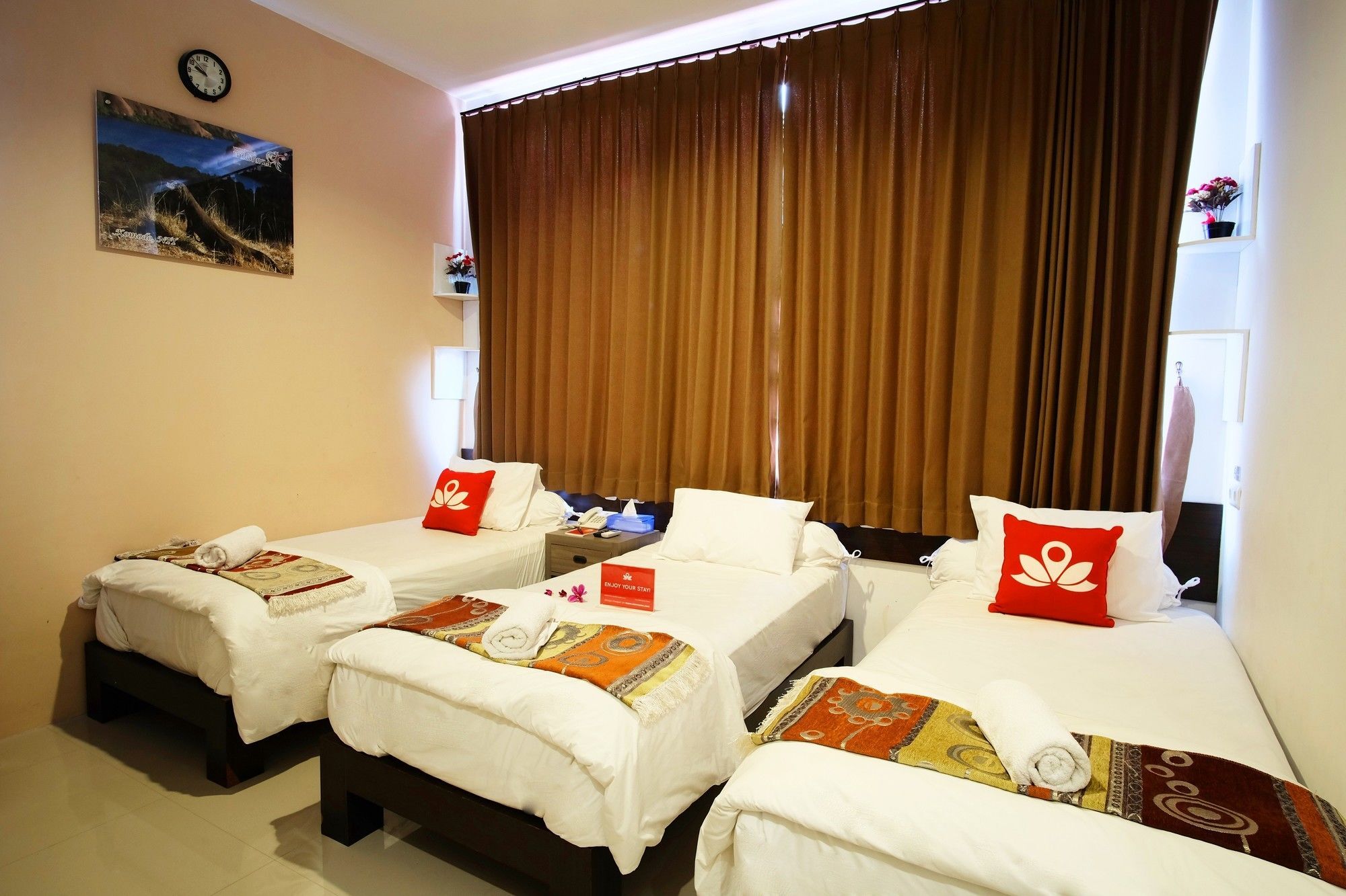 Audah Syariah Residence RedPartner Surabaya Bagian luar foto